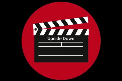 Il existe un film s'appelant "Upside Down". Vrai ou faux ?