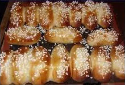 Comment se nomme cette brioche parfumée à la fleur doranger et fourrée de raisins secs et de marmelade de pomme ou de crème pâtissière ?