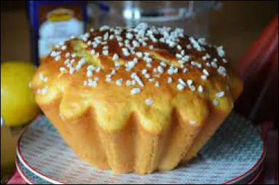 Comment s'appelle cette brioche parfumée à leau de fleur doranger, à la vanille et au rhum ?