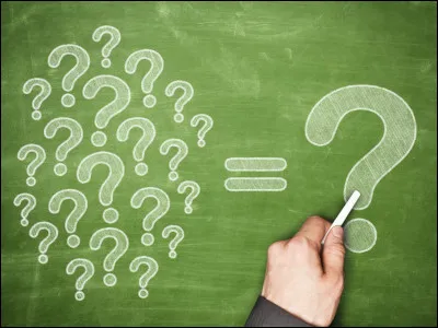 Combien de barres a le commandants de bord sur les manches de sa veste ?