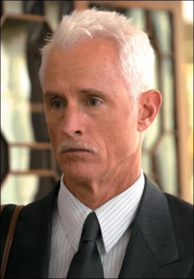 Voici Howard Stark, il te propose 4 mod&egrave;les d'arme, &agrave; toi de choisir...