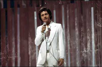 Combien de disques Joe Dassin a-t-il vendus au total dans le monde ?