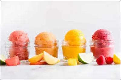 Que faut-il ajouter aux fruits pour obtenir un sorbet ?