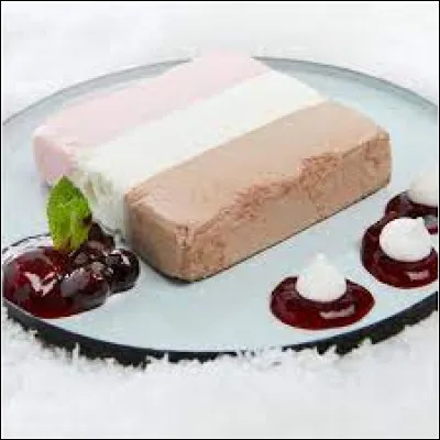 Comment se nomme ce dessert composé de trois couches de glaces aux parfums différents ?