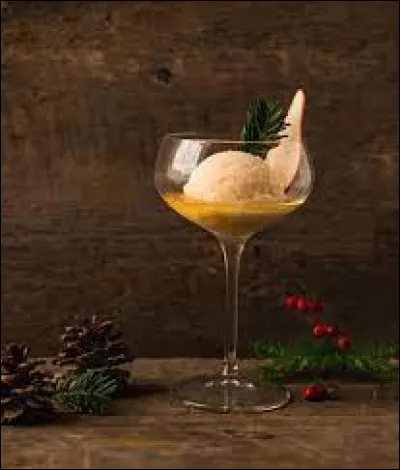 Comment s'appelle la glace plongée dans de l'alcool que l'on mange entre deux plats ?