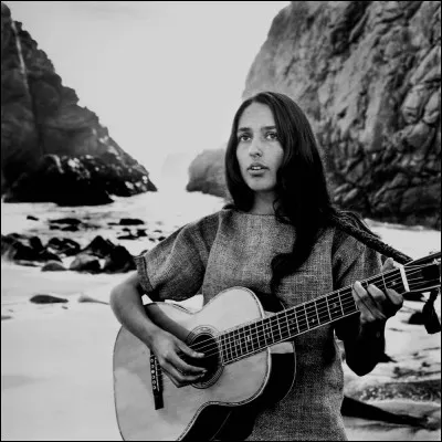 À quel style de musique peut-on associer la chanteuse américaine Joan Baez ?
