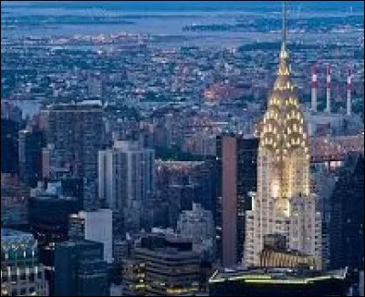 Quel est ce building érigé en 1931 et de style art déco ?