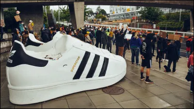 Quelle est cette marque ?