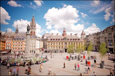 Je suis une ville avec l'une des zones urbaines les plus peuplées de France et de Belgique avec environ 1 900 000 habitants.
Que suis-je ?