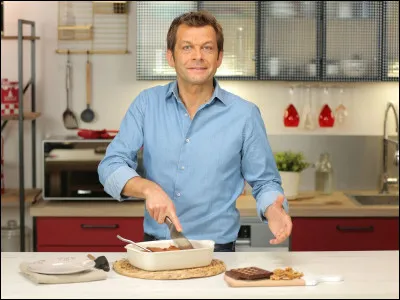 Qui est cet animateur qui présente l'émission culinaire ''Petits Plats en équilibre'' ?