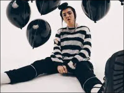 Le vrai prénom de la chanteuse Hoshi est-il Mathilde ?