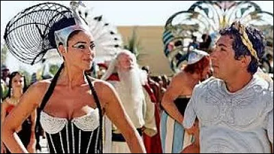 Quelle est cette actrice italienne dans le rôle de Cléopâtre ?