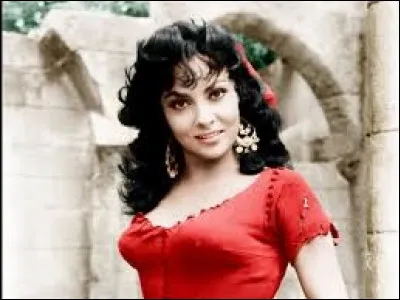 Quelle est cette actrice italienne qui jouait Esmeralda dans "Notre-Dame de Paris" ?