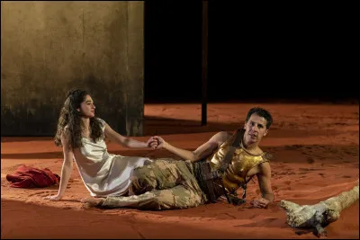 Qui a écrit la pièce de théâtre "Antoine et Cléopâtre" ?