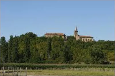 Nous sommes en Occitanie, à Saint-Arroman. Commune de l'aire d'attraction Auscitaine, elle se situe dans le département ...