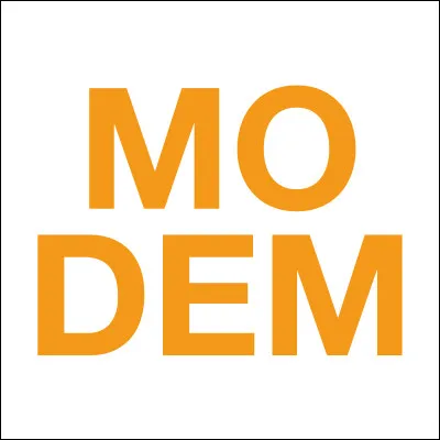 Qui a crée le MoDem, parti du centre ?