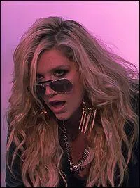 Quelle est la nationalit de Ke$ha ?