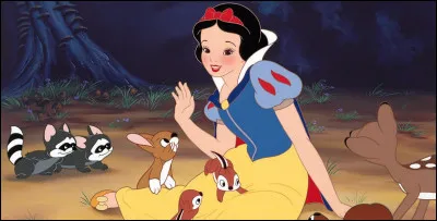 Quel fruit la belle-mère de Blanche-Neige lui donne-t-elle ?
