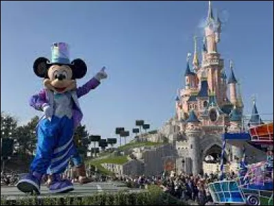 En quelle année a ouvert Disneyland Paris ?