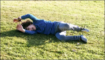 Rouler quelqu'un dans...