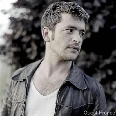 J'ai chant 'Toi + moi'. Qui suis-je ?