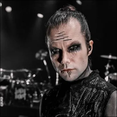 La date de naissance de Class Grenayde correspond au signe astrologique...