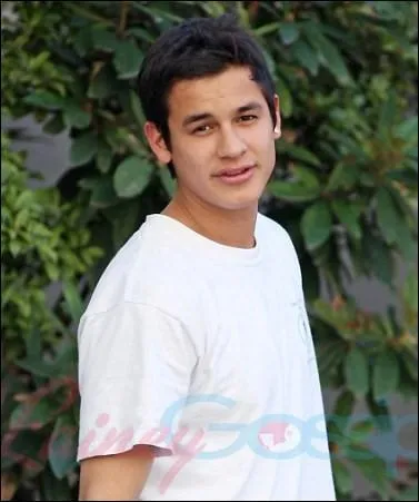 Comment se nomme cet acteur ?