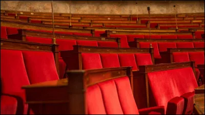 Quel est le numéro de place de Sandra dans l'hémicycle ?