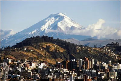 Quito (2 800 m d'altitude) est la capitale de la Bolivie.