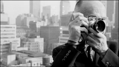 Quel photographe français du XXe siècle a été surnommé "L'oeil du Siècle" ?