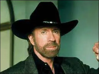 Chuck Norris est un acteur américain né en 1950.
