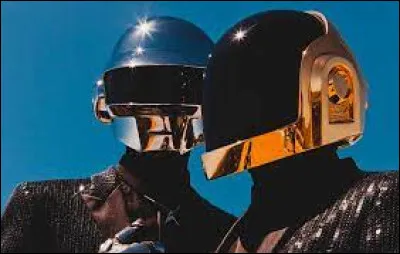 Dans la chanson "Around The World" des Daft Punk, le titre est prononcé 144 fois.