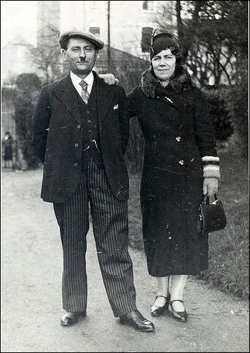 Nous sommes un couple des annes. .