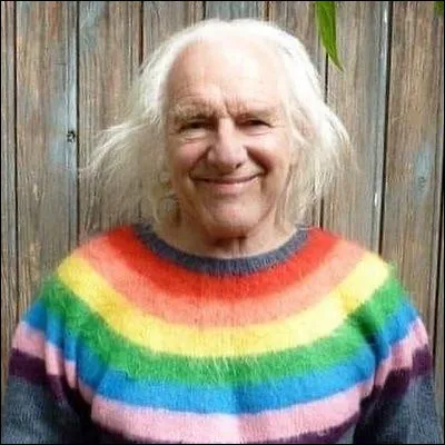 Qui est ce chanteur belge décédé, auteur de cette citation : ''Ton christ est juif, ta pizza est italienne, ton café est brésilien, ta voiture est japonaise, ton écriture est latine, tes vacances sont turques, tes chiffres sont arabes et... tu reproches à ton voisin d'être étranger !''