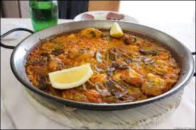 Vie quotidienne : Lequel de ces ingrédients n'entre pas dans la recette de la traditionnelle paella valencienne ?