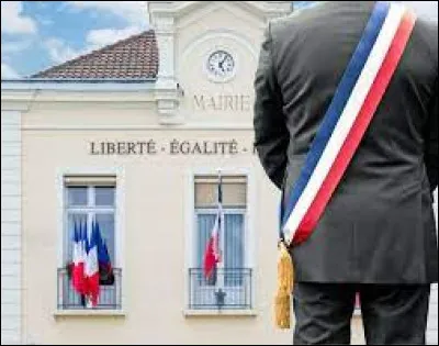 Vie quotidienne : Parmi ces propositions, laquelle est une des conditions à remplir pour pouvoir être élu maire d'une ville ?