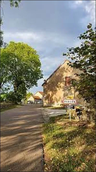 Petit village de 82 habitants, dans l'aire d'attraction Dijonnaise, Panges se situe dans le département ...