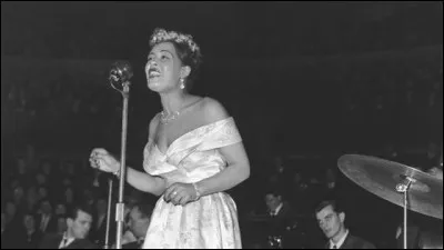 Quelle chanteuse de jazz était surnommée "Lady Day" ?