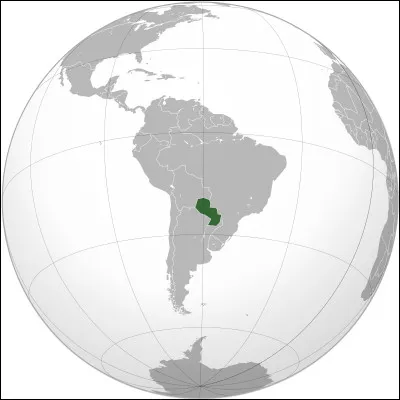 Avec quel pays le Paraguay n'a-t-il pas de frontière commune ?