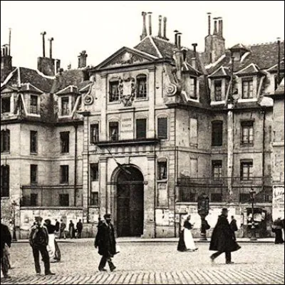 Quel saint fran&ccedil;ais a fond&eacute; en 1625 la Congr&eacute;gation de la Mission, qui prend par la suite le nom de Lazaristes en raison de son installation &agrave; l�enclos Saint-Lazare ?