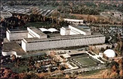 Politique et société : Que veut dire le I du sigle CIA ?