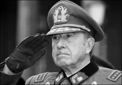En quelle année le général Pinochet prend-il le pouvoir au Chili ?