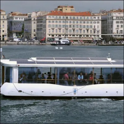 Qui fut blessé, à la chambre des députés, en 1887, d'un coup de revolver tiré par un certain Aubertin ?