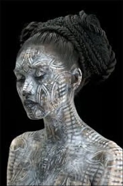 Déesse Maya puissante, indépendante et autosuffisante, considéré à la fois femme médecin et guerrière lunaire venant vagabonder et se balader sur terre. Qui est-elle ?