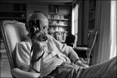 Arts : Dans quel style de photographie s'est notamment illustré le photographe Henri Cartier-Bresson ?