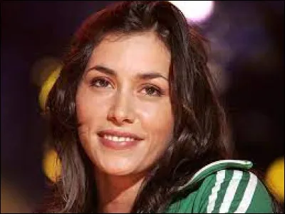 Qui est cette chanteuse dont l'un des titres est ''La Femme chocolat'' ?