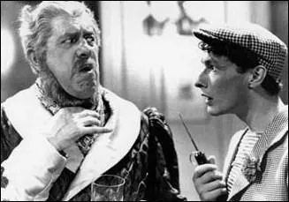 Si je dis : Bizarre, vous avez dit bizarre, c'est pour voquer quel film ?