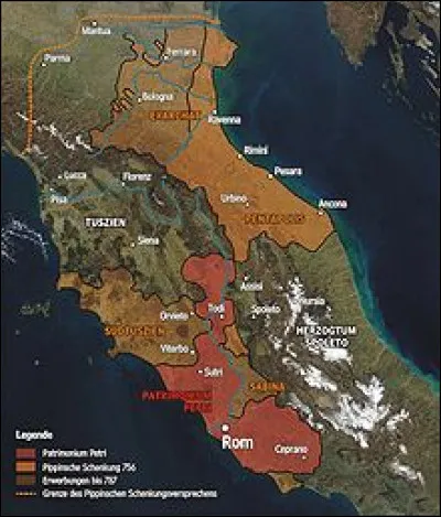 Quel traité, signée le 14 avril 754 entre Pépin le Bref, roi des Francs, et le pape Étienne II, est un acte décisif pour la création des États pontificaux qui subsistèrent jusqu'en 1870 ?