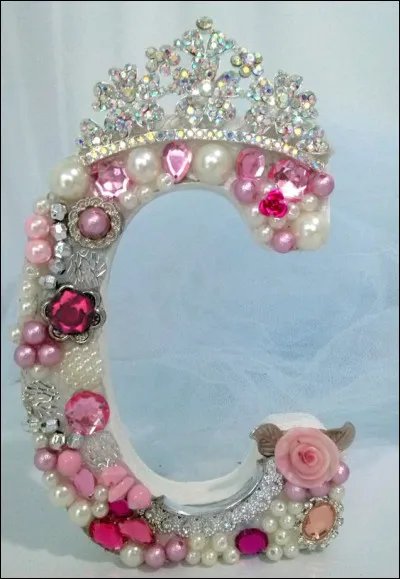 Calais : Pour quelle spécialité cette ville est-elle réputée depuis le 19e siècle ?