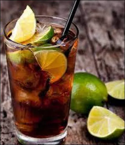 Vie quotidienne : Que faut-il ajouter au rhum pour faire un cocktail Cuba Libre ?